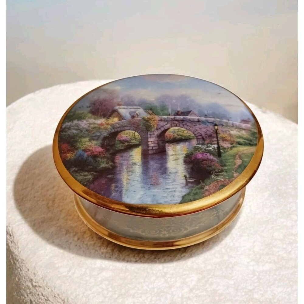 THOMAS KINKADE Lamplight Village Blossom Bridge MUSIC BOX Plays Sunrise Sunset